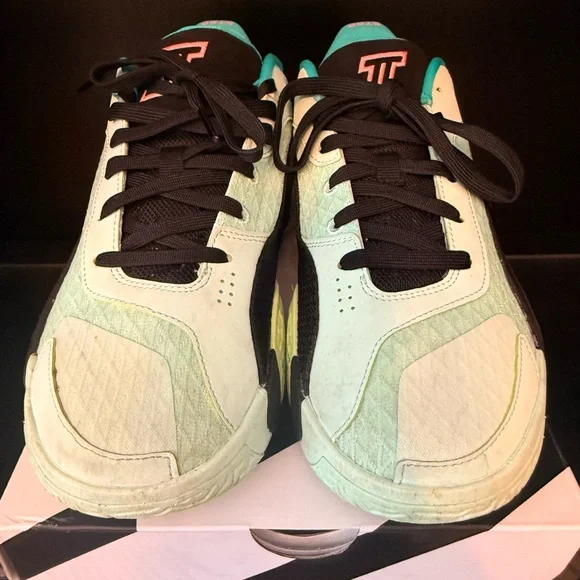 Barely worn, Jordan Tatum 2 Mint Foam/lava Glow Black, size 5.5Y - Picture 7 of 8